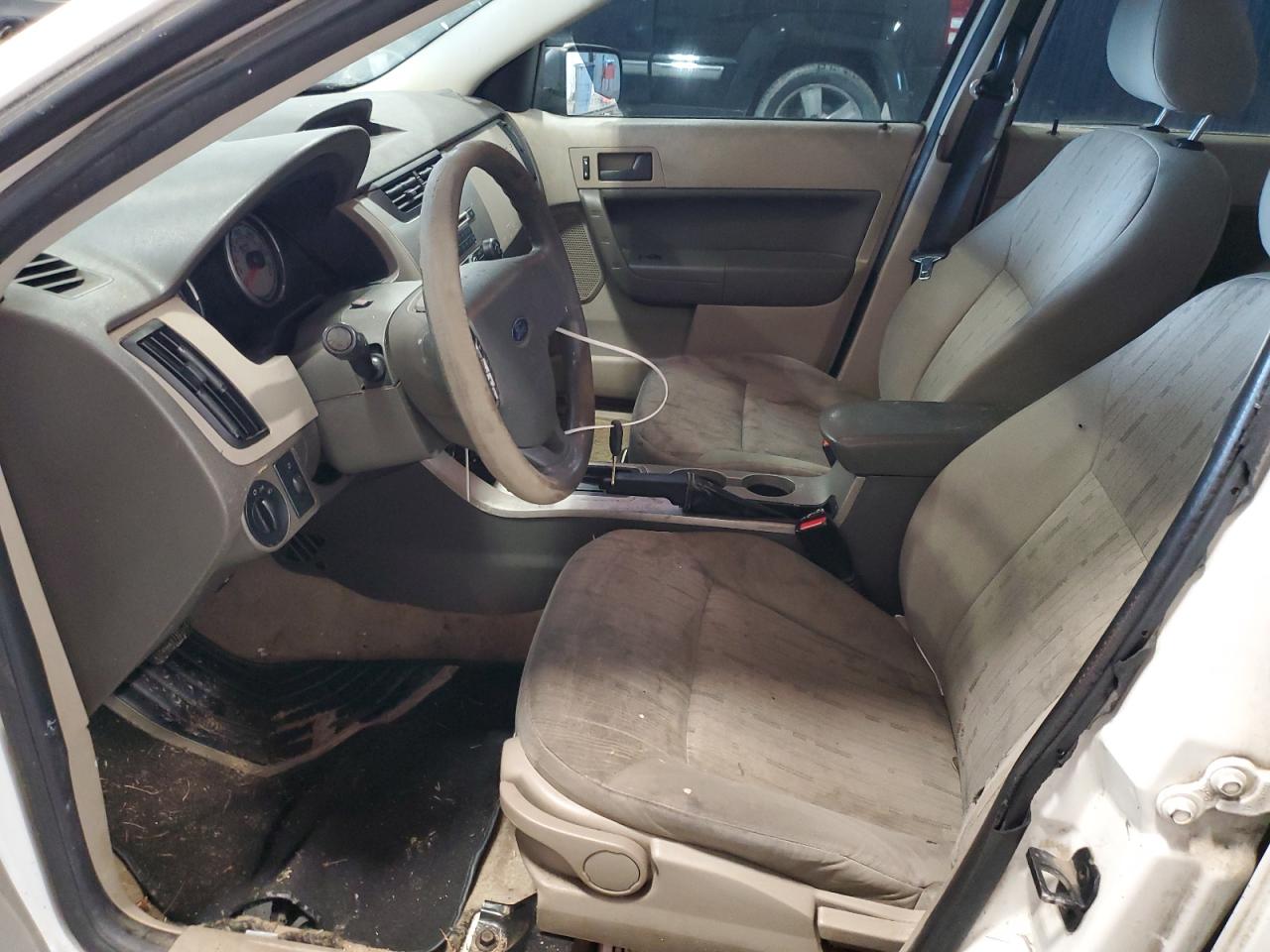 2010 Ford Focus - Image 7