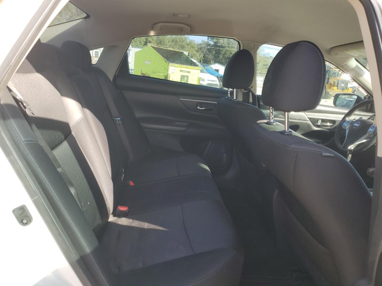 2017 Nissan Altima - Image 10