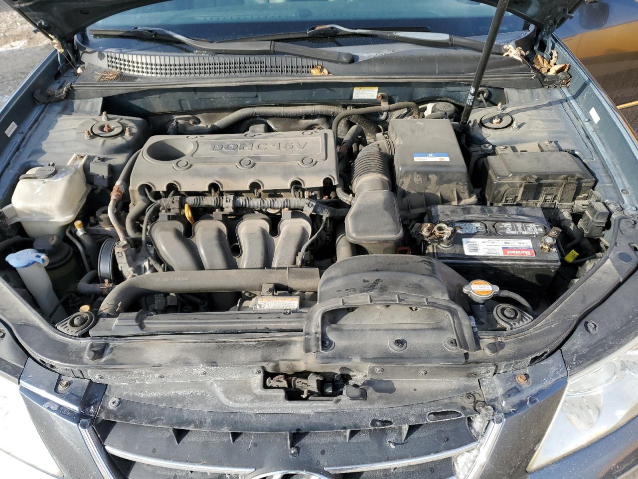 2010 Hyundai Sonata - Image 11