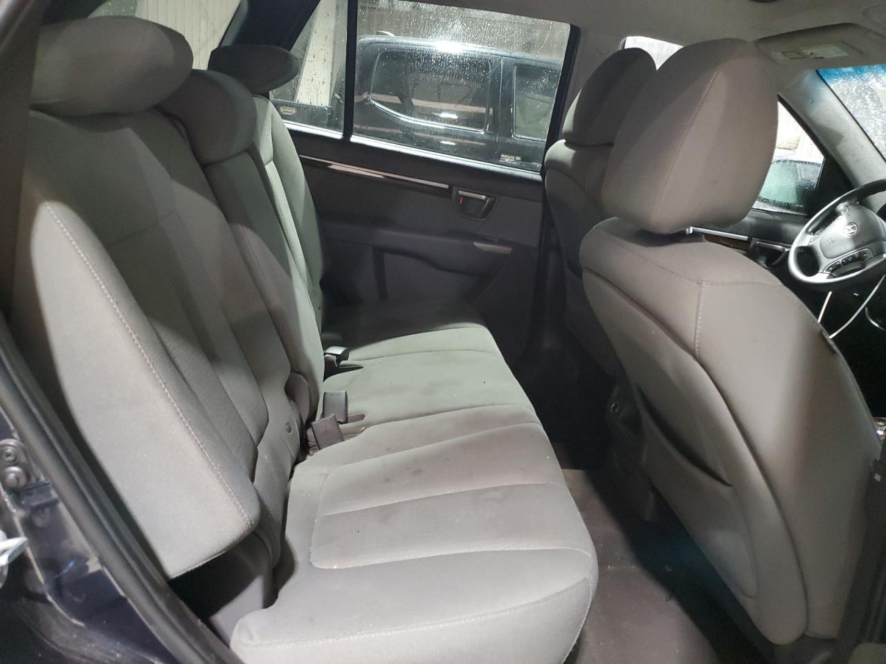 2011 Hyundai Santa Fe - Image 11