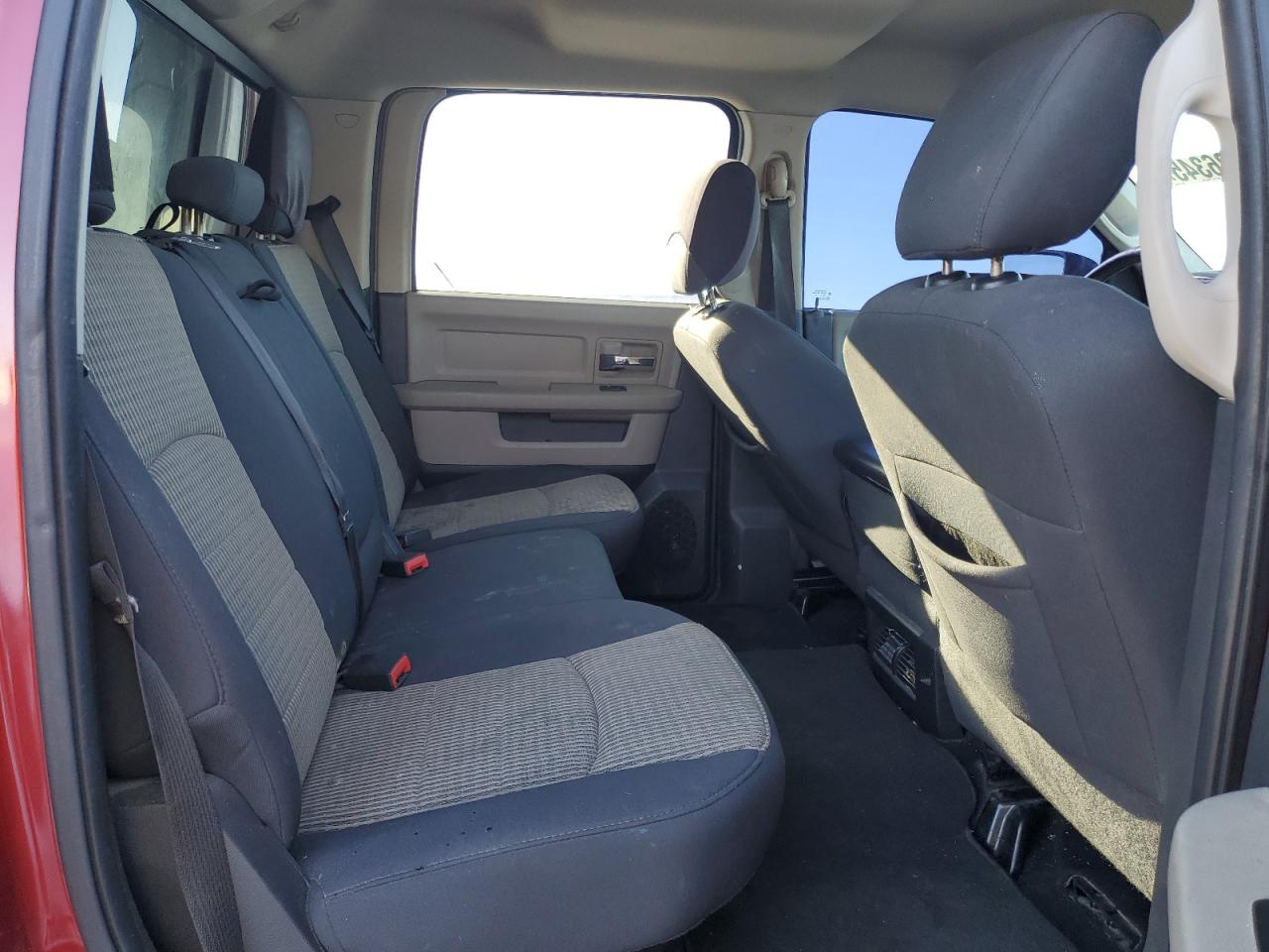 2012 Dodge RAM - Image 10
