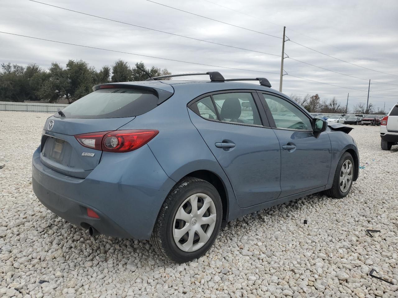 2016 Mazda 3 - Image 3