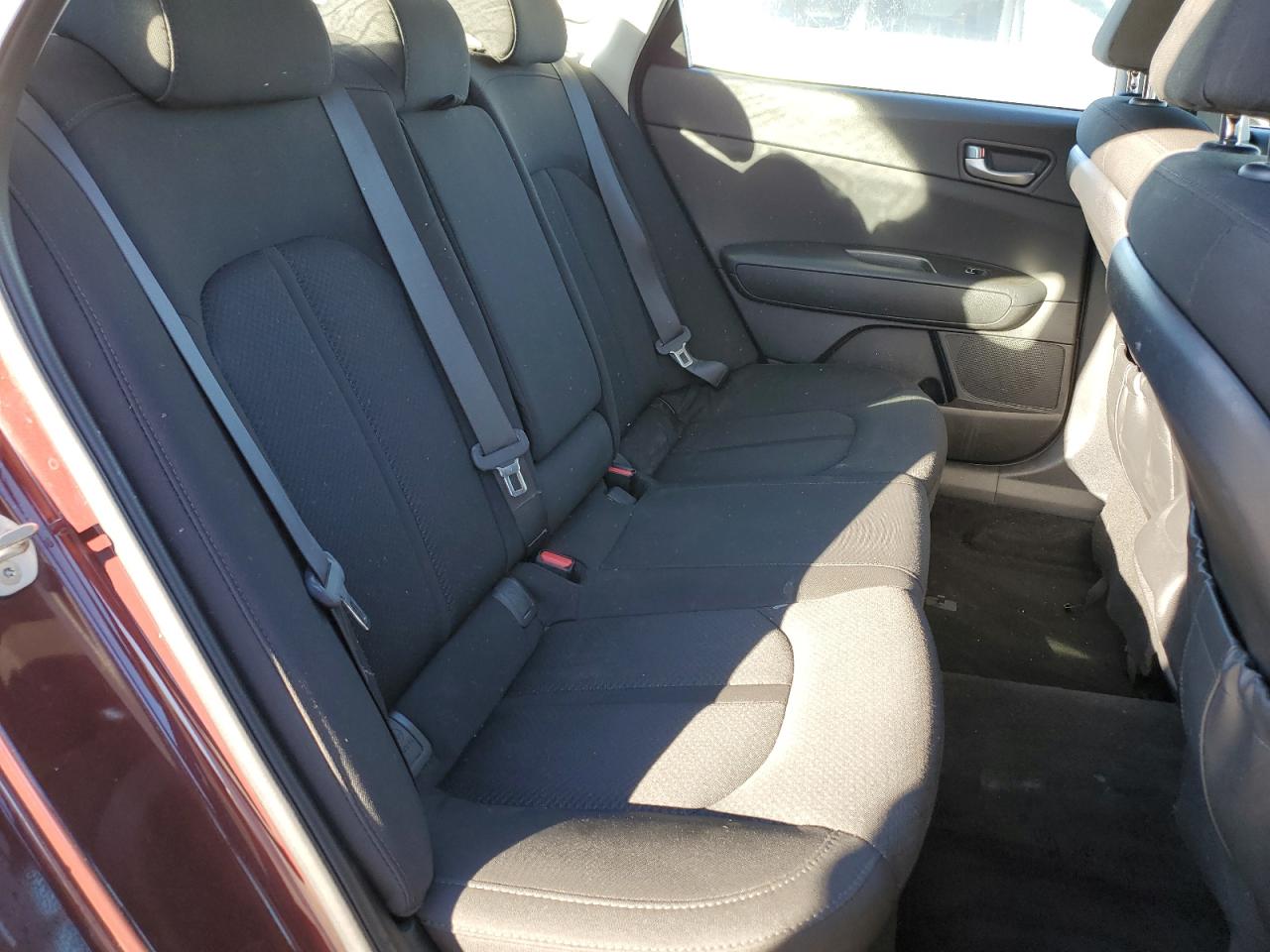 2018 Kia Optima - Image 10