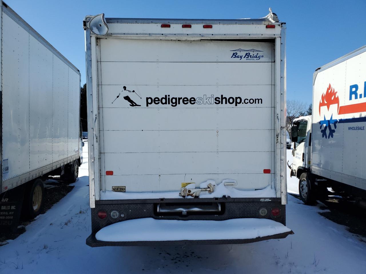 2011 Chevrolet Express - Image 6