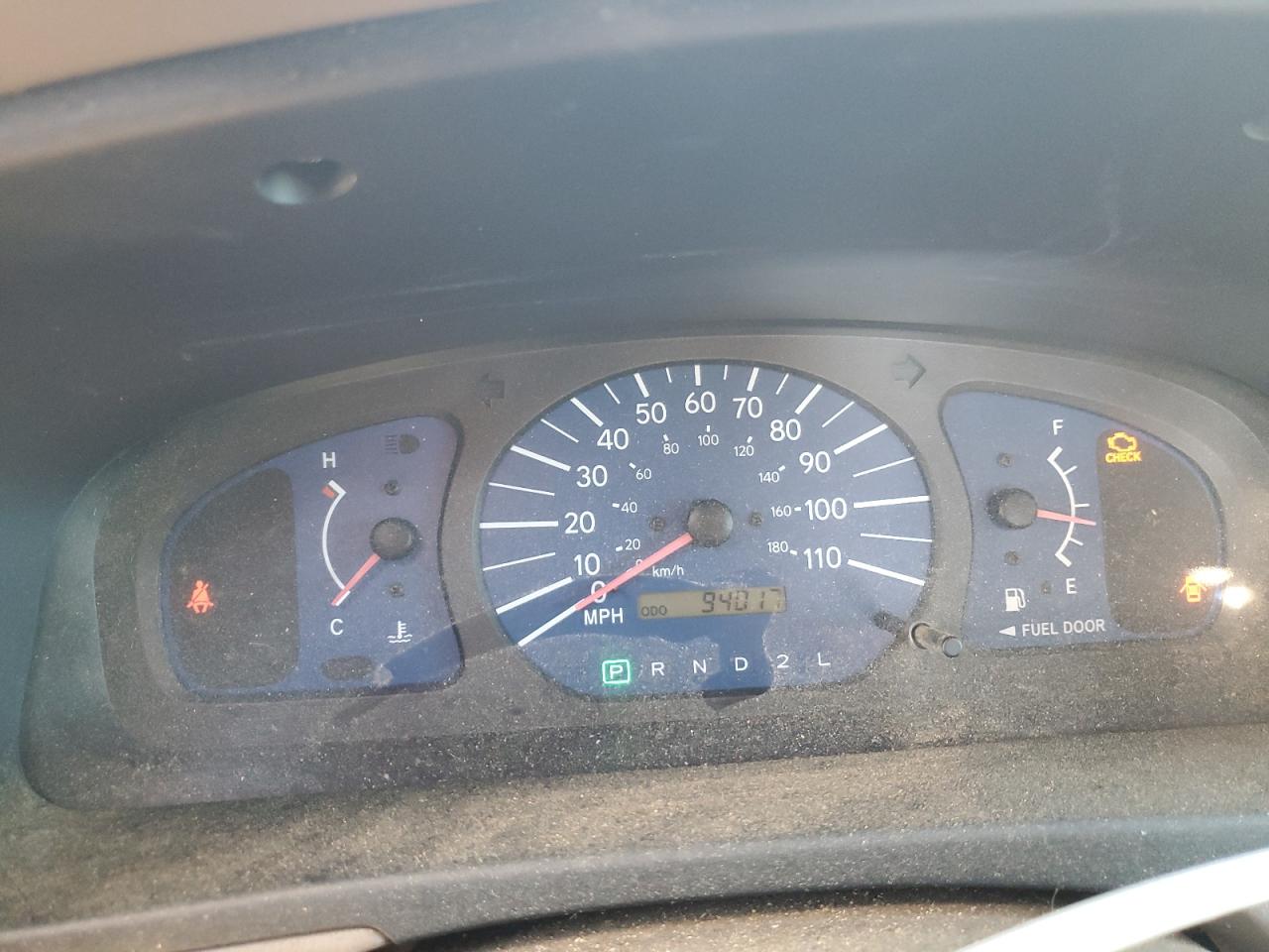 2002 Toyota Sienna - Image 9