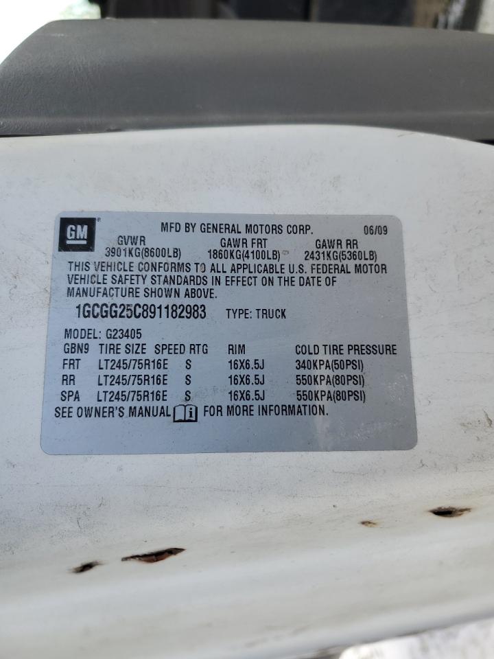 2009 Chevrolet Express - Image 13