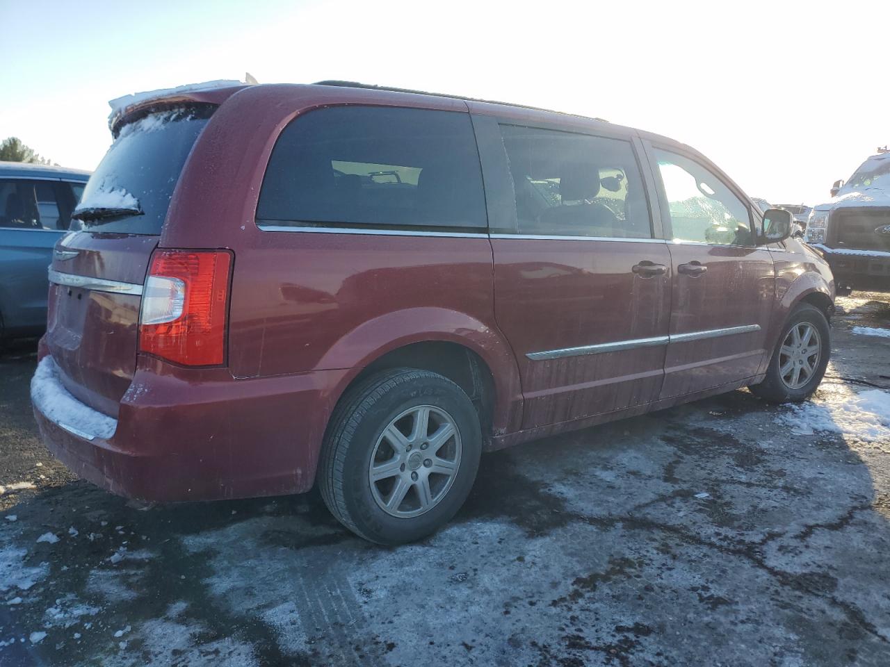 2012 Chrysler Town & Country - Image 3