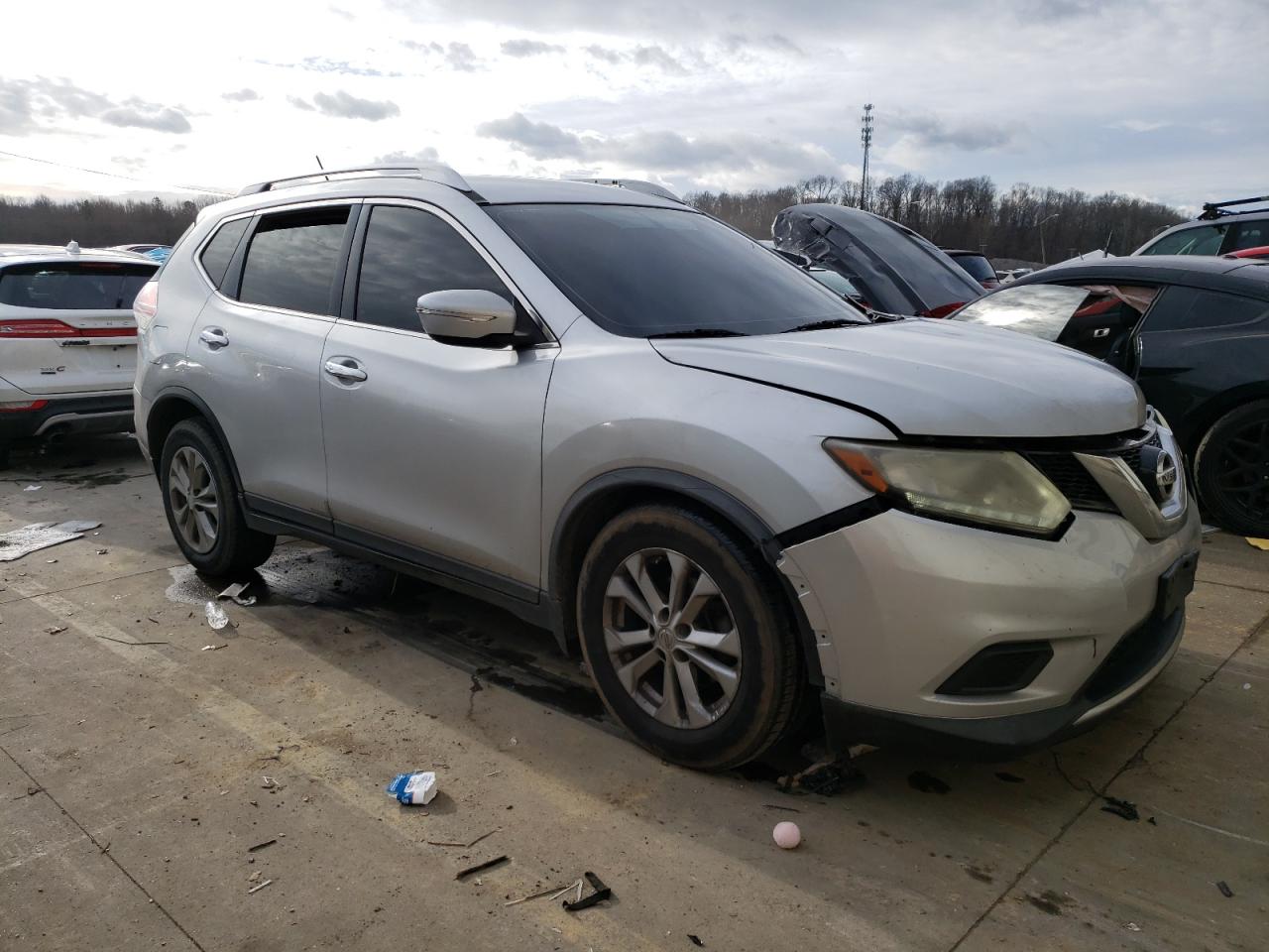 2015 Nissan Rogue - Image 4