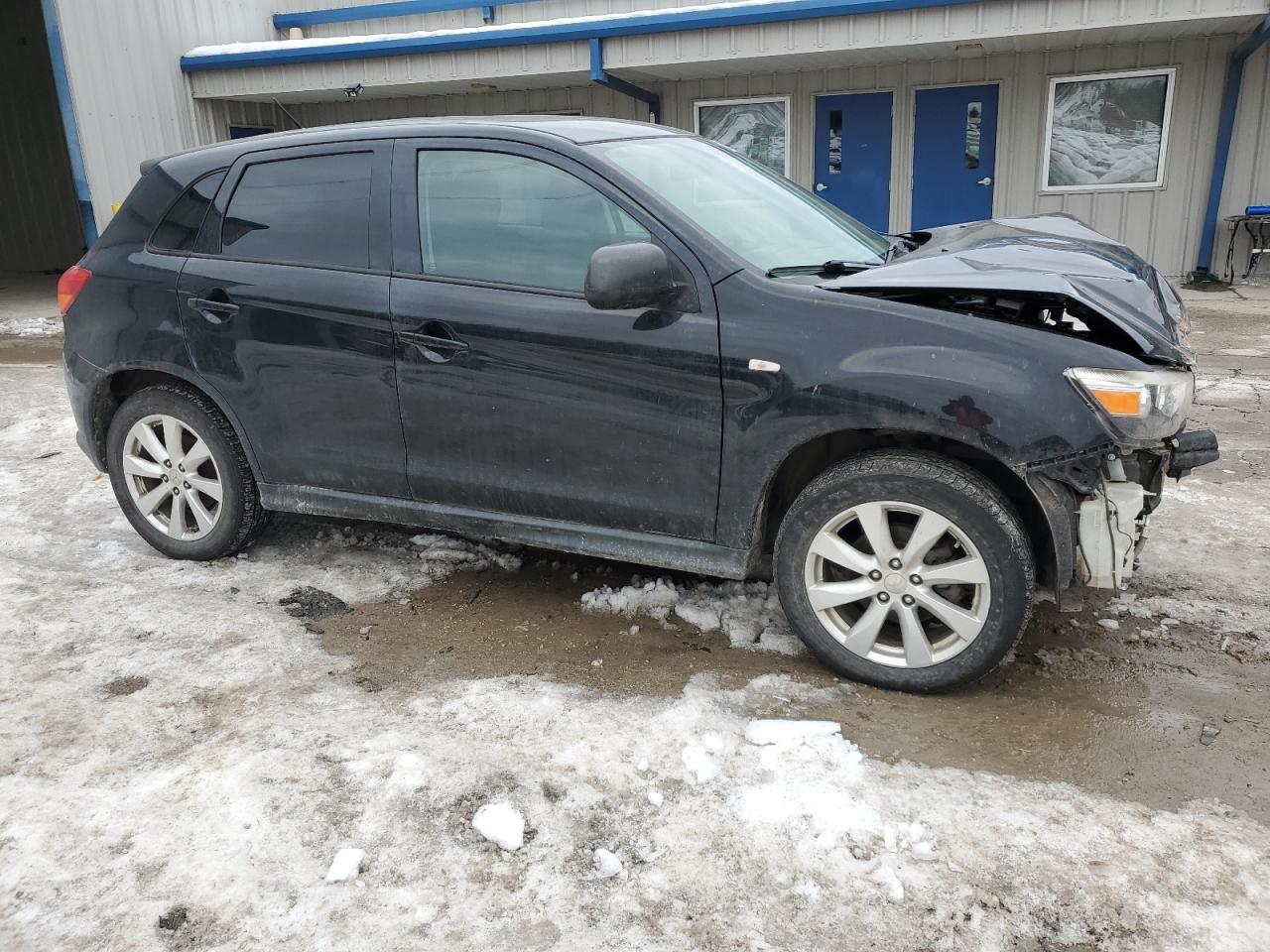 2015 Mitsubishi Outlander - Image 4