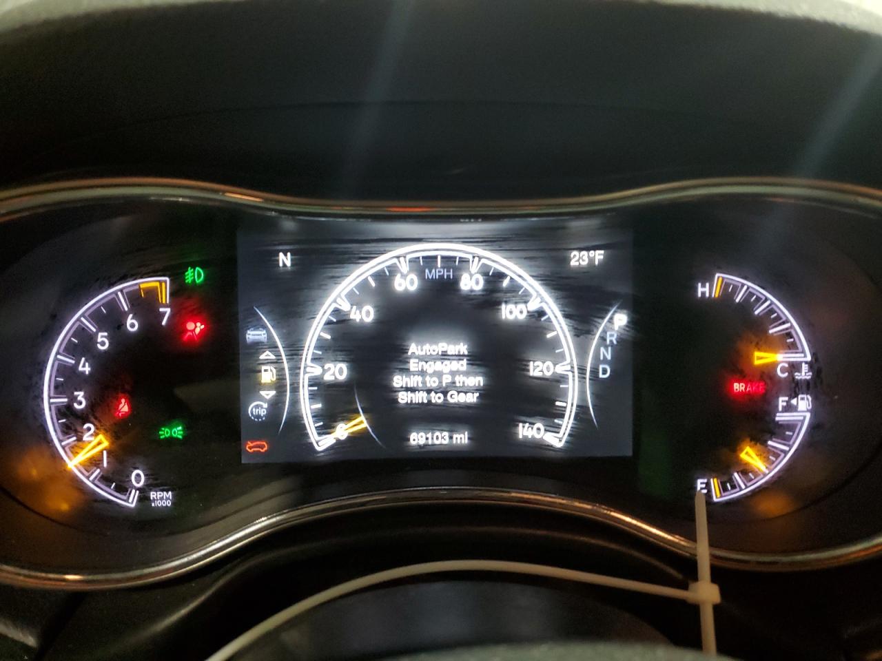 2020 Jeep Grand Cherokee - Image 9