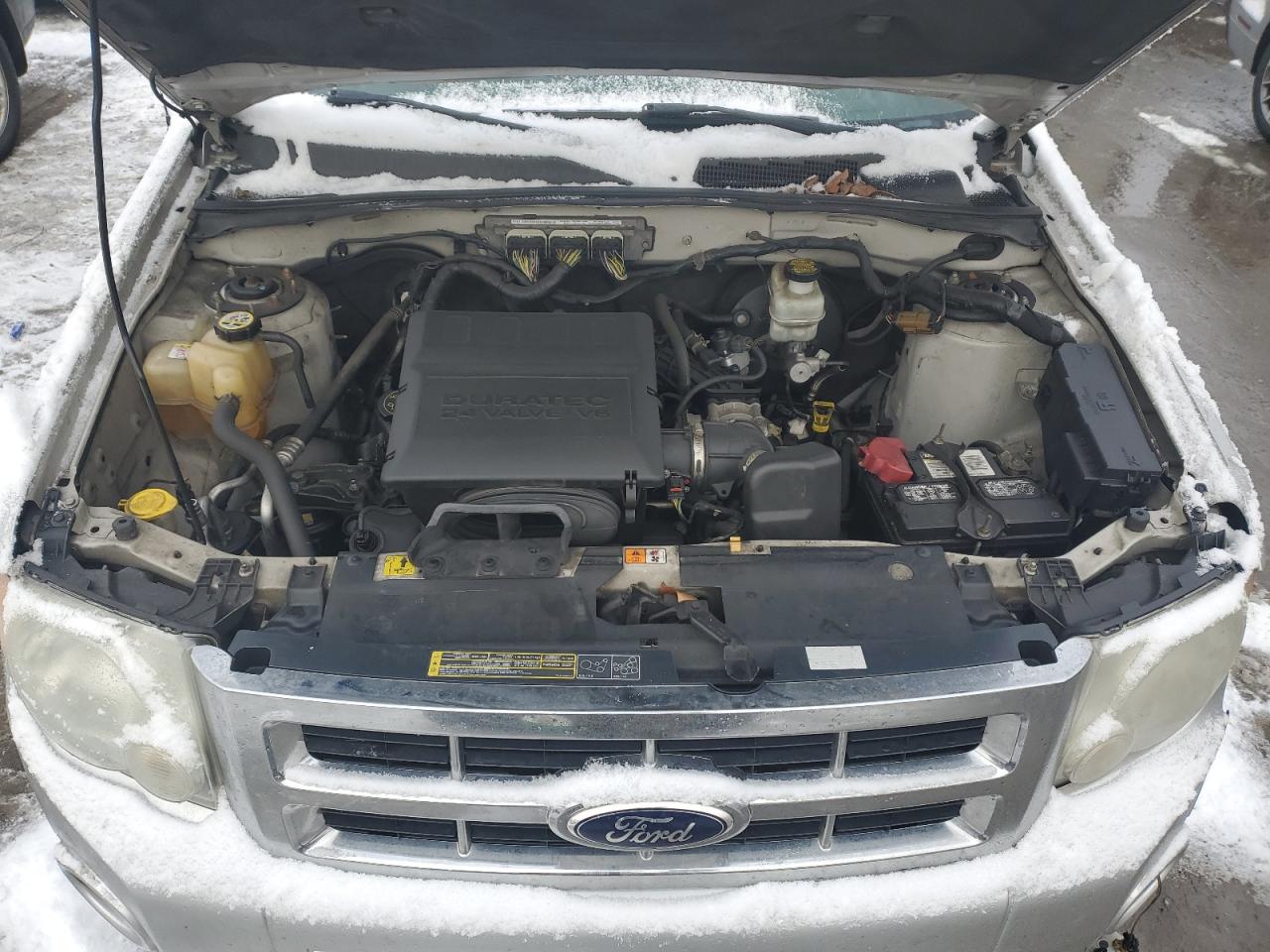 2010 Ford Escape - Image 12