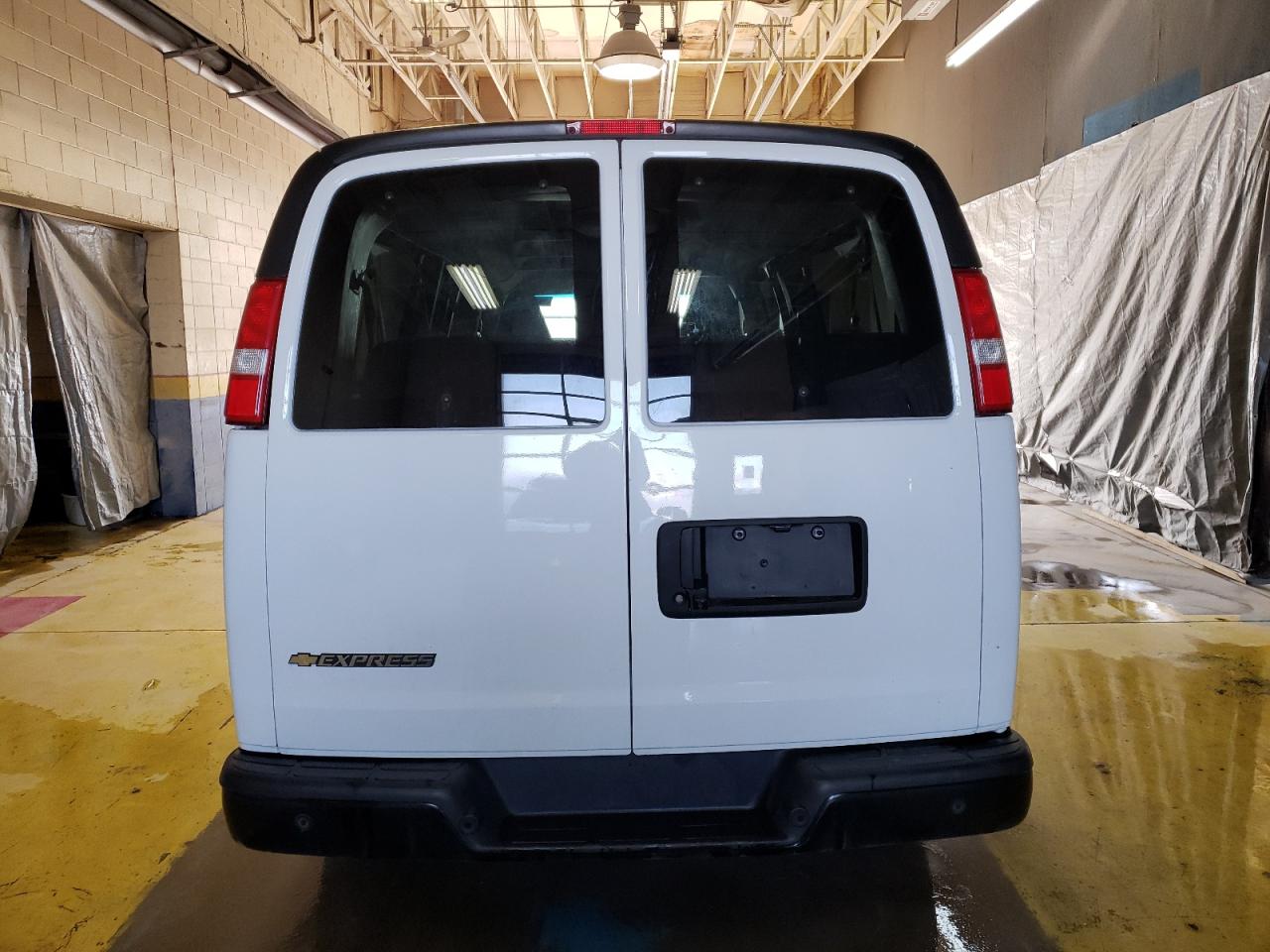 2022 Chevrolet Express - Image 6