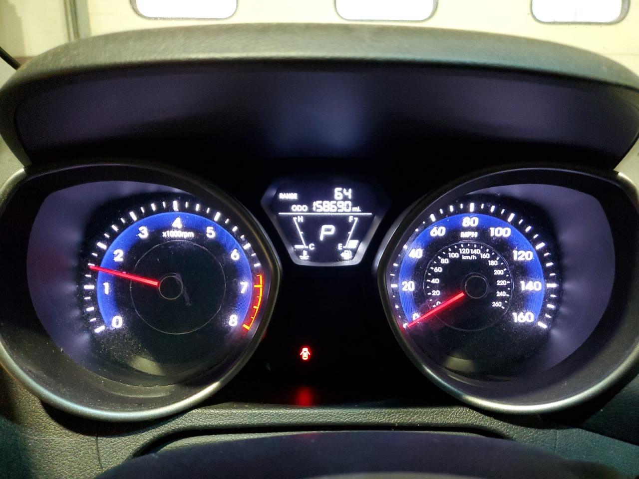 2013 Hyundai Elantra - Image 9