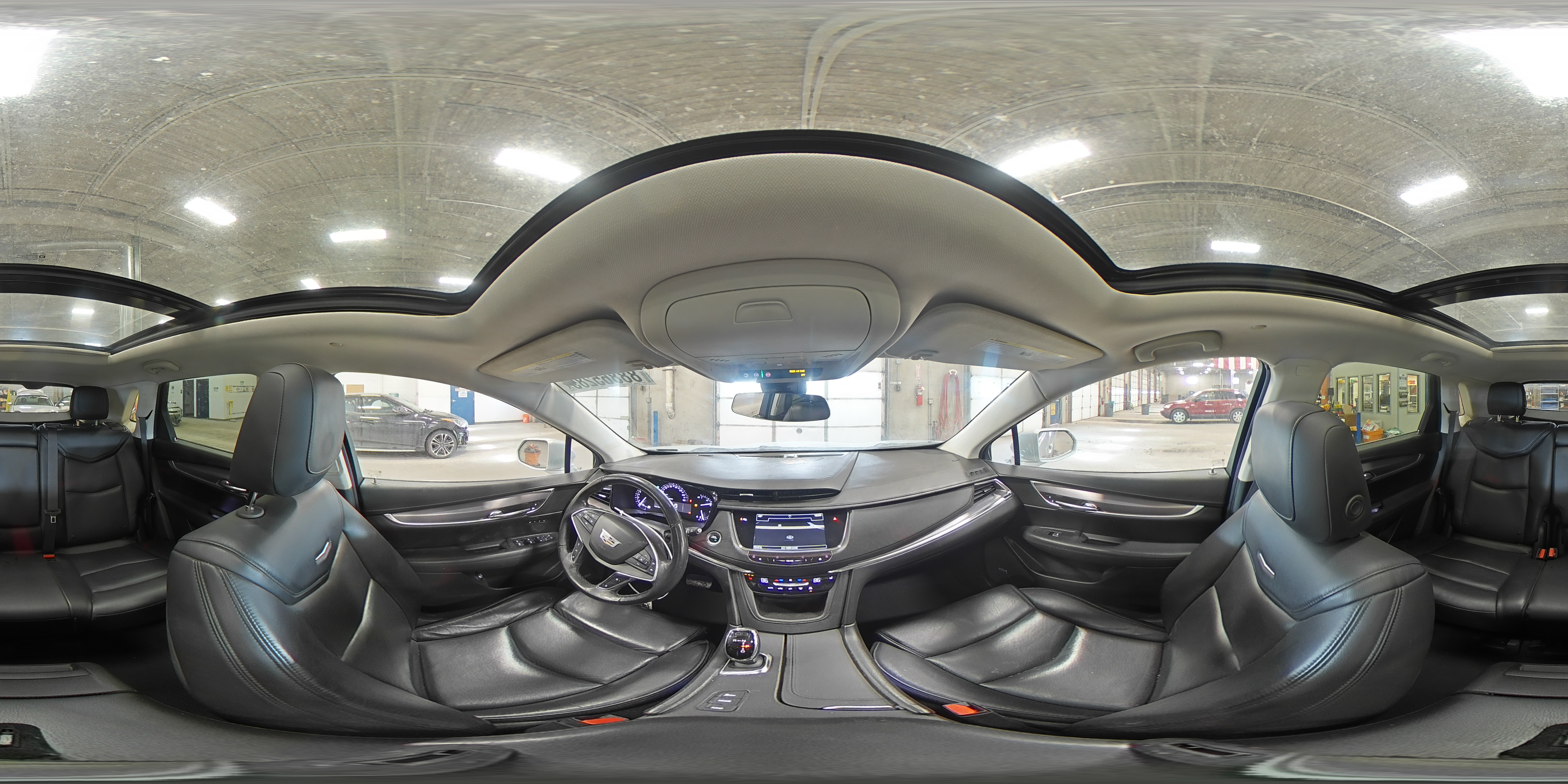 2017 Cadillac XT5 - Image 13
