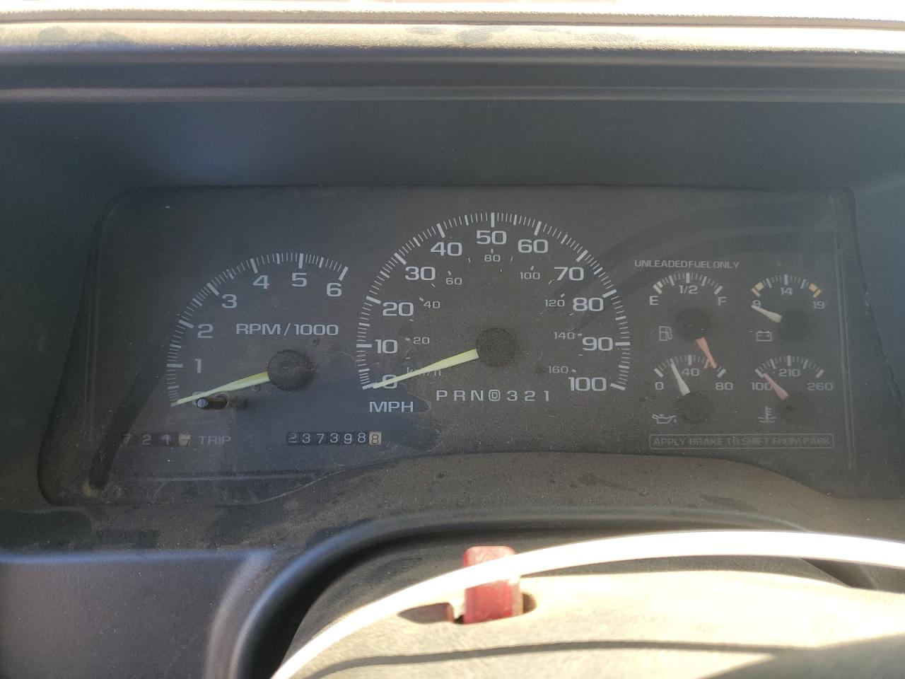 1999 Chevrolet Suburban - Image 9