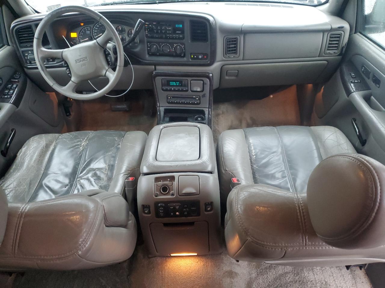 2002 GMC Yukon - Image 8
