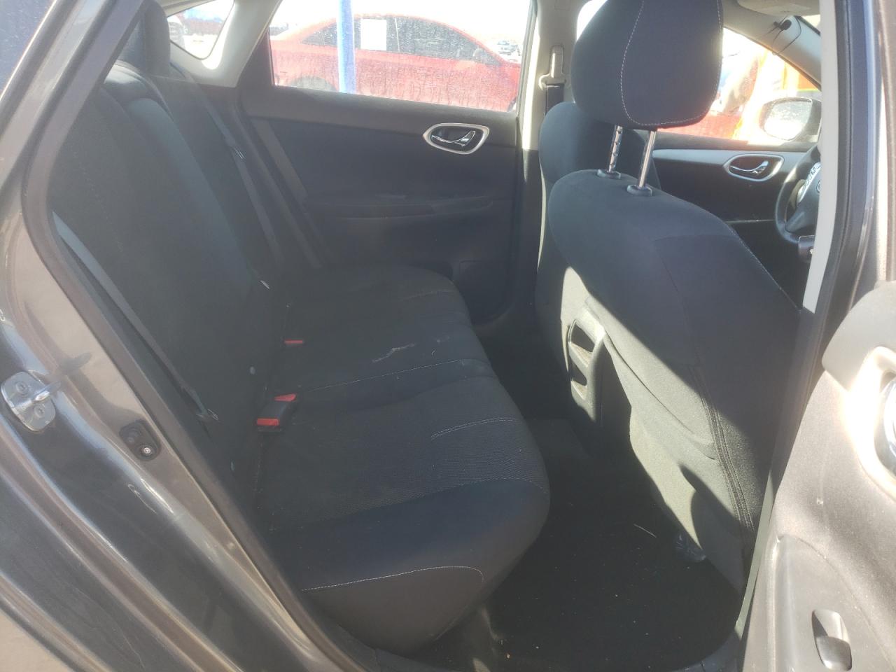 2015 Nissan Sentra - Image 10