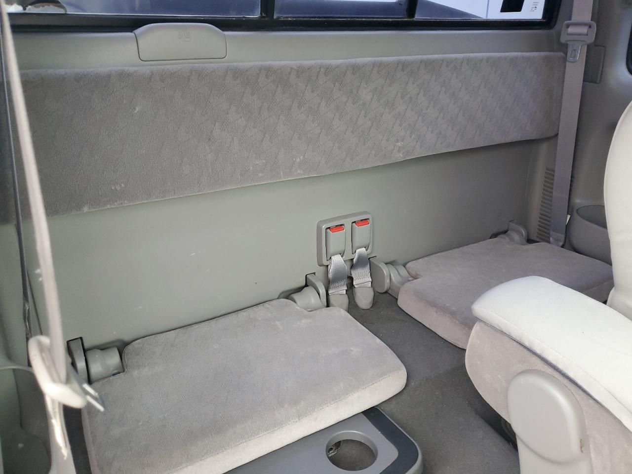 2003 Toyota Tacoma - Image 10