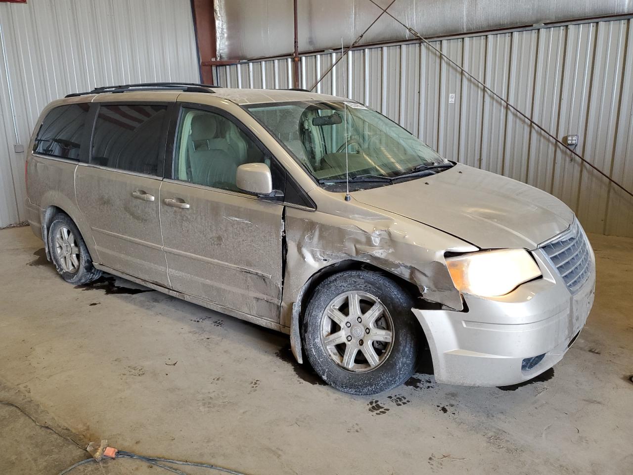 2008 Chrysler Town & Country - Image 4