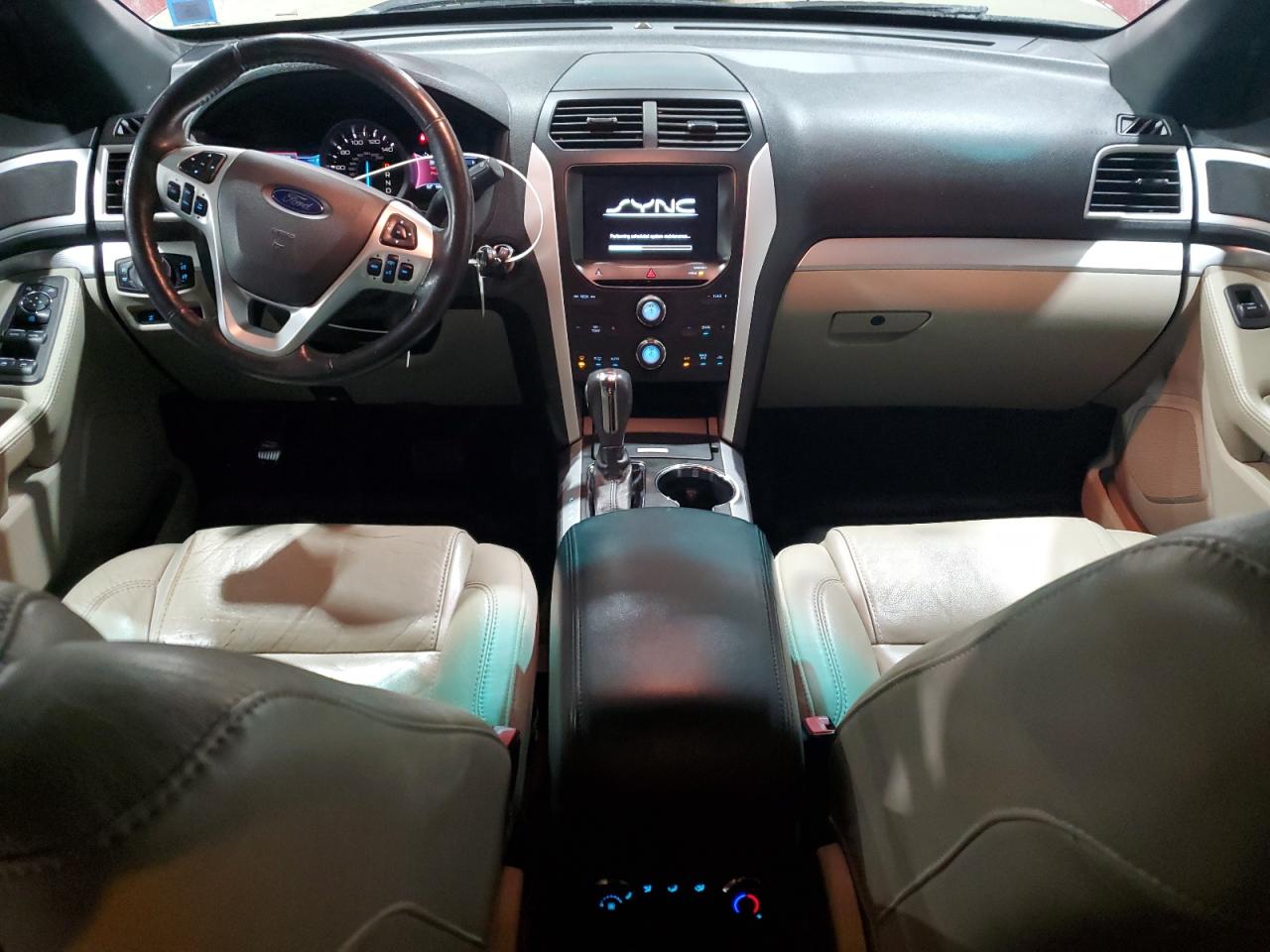 2015 Ford Explorer - Image 8