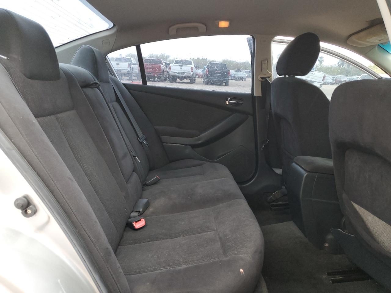 2011 Nissan Altima - Image 10