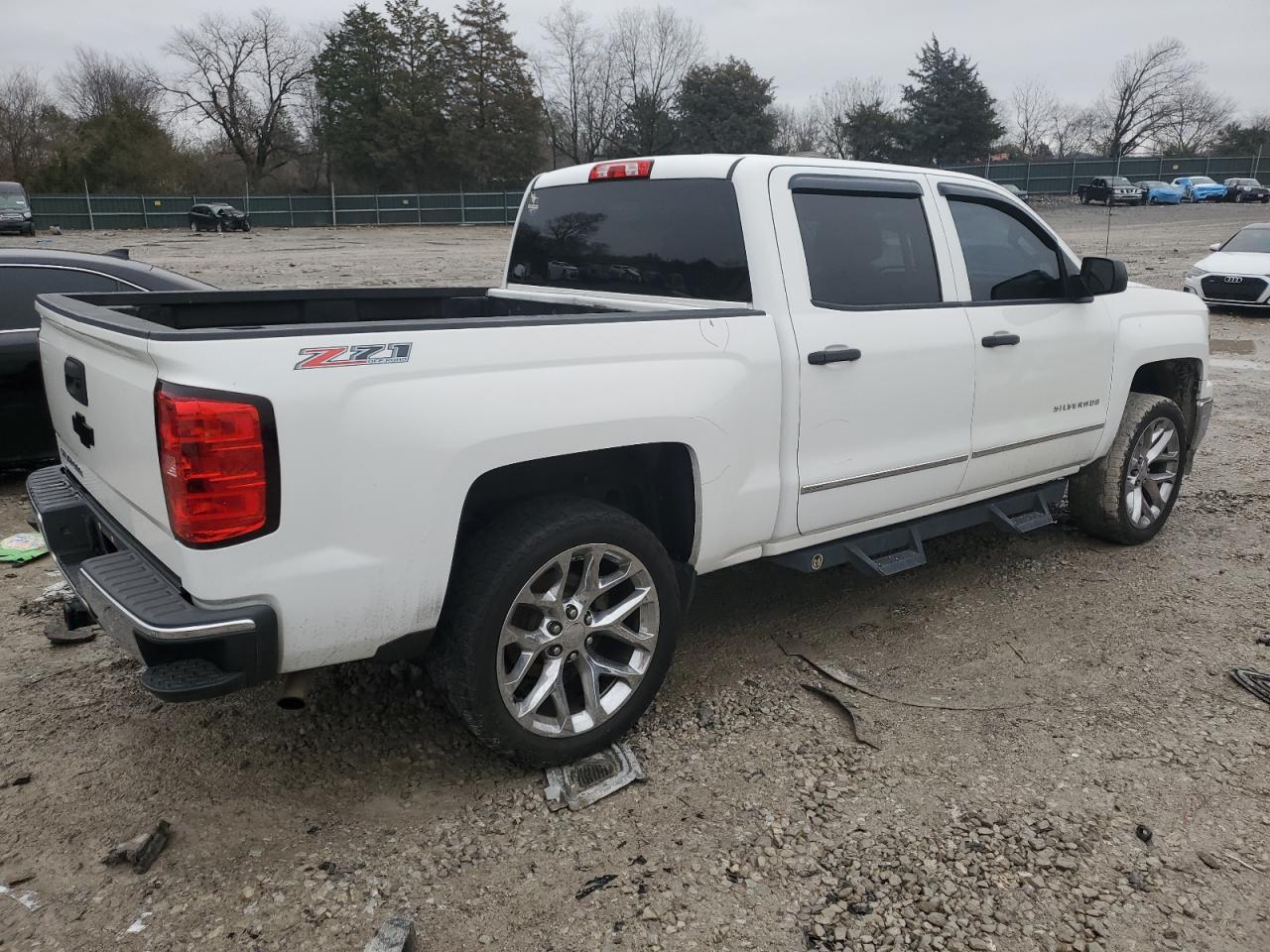 2014 Chevrolet Silverado - Image 3