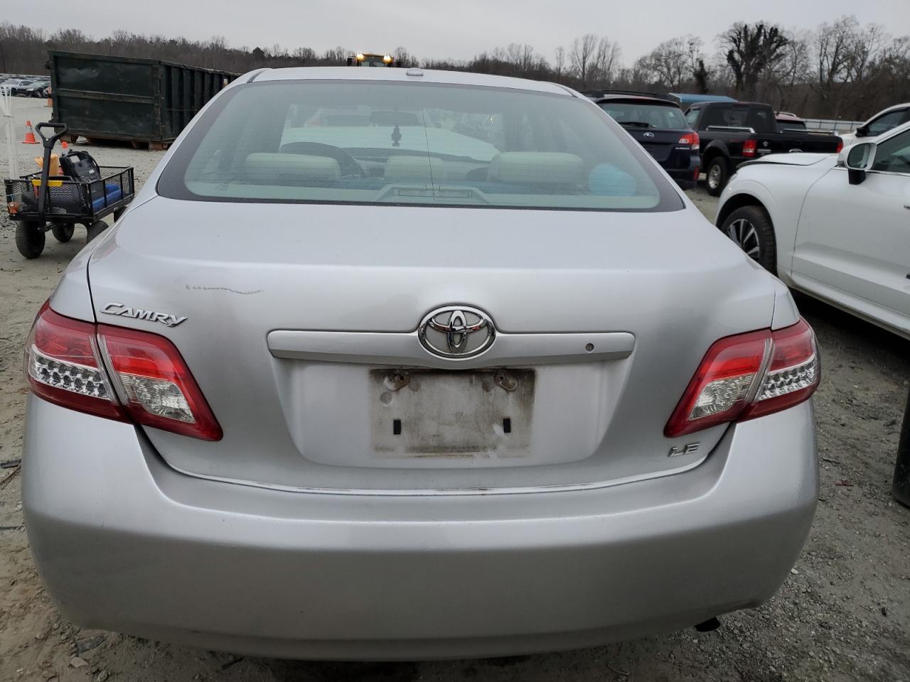 2010 Toyota Camry - Image 6
