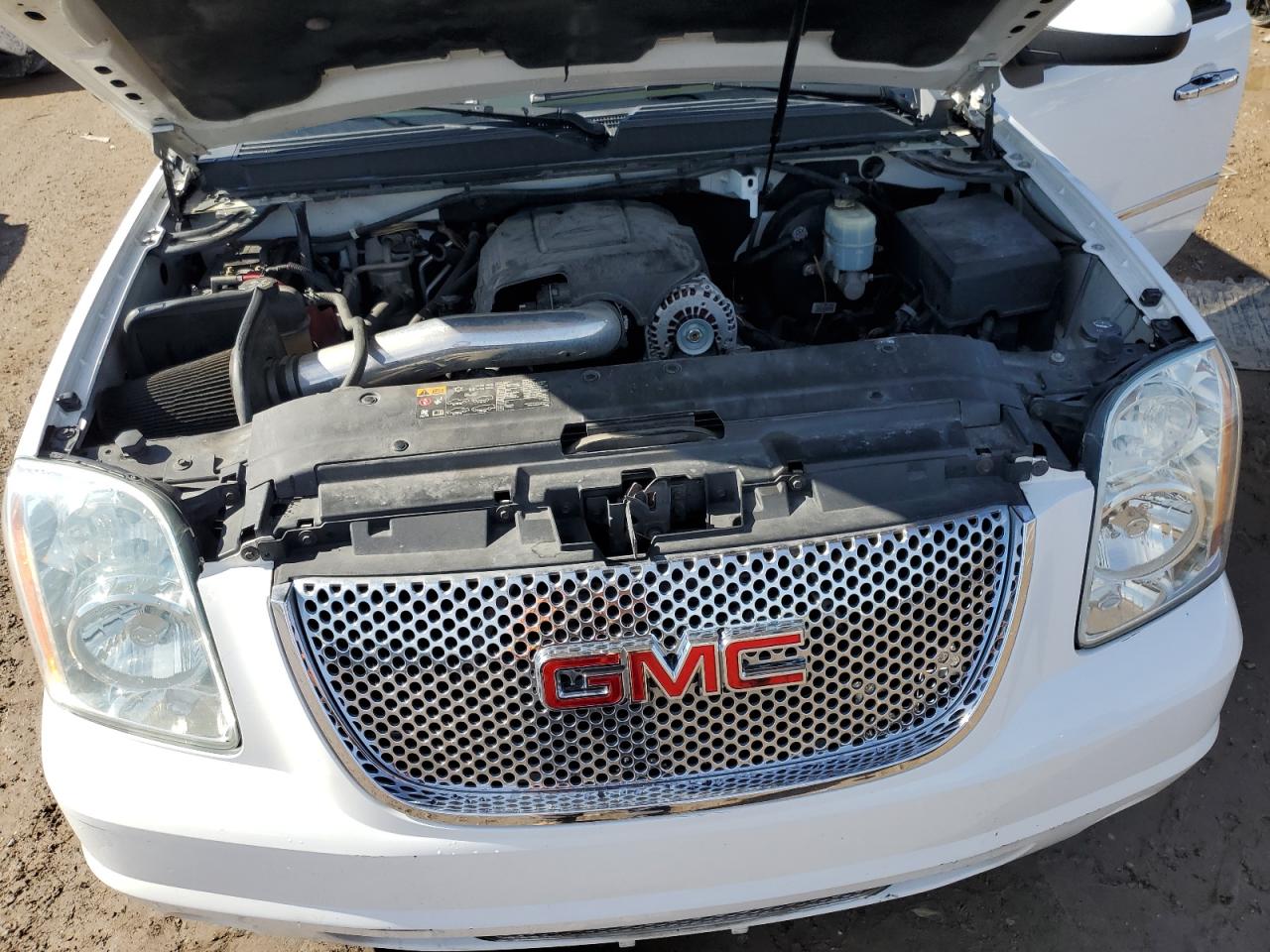 2011 GMC Yukon - Image 12