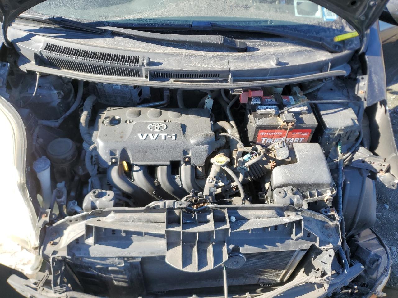 2010 Toyota Yaris - Image 12
