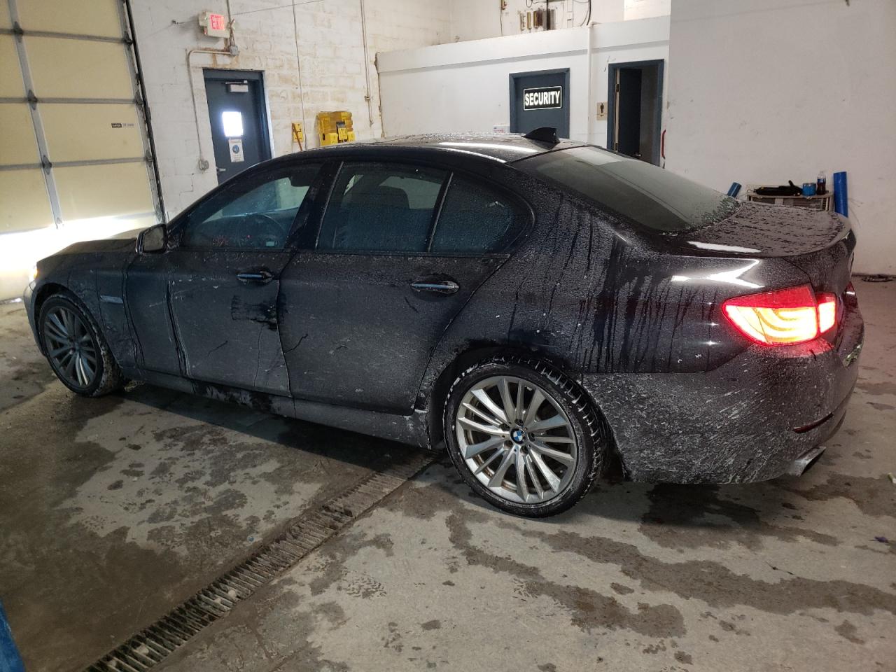 2011 BMW 5er - Image 2