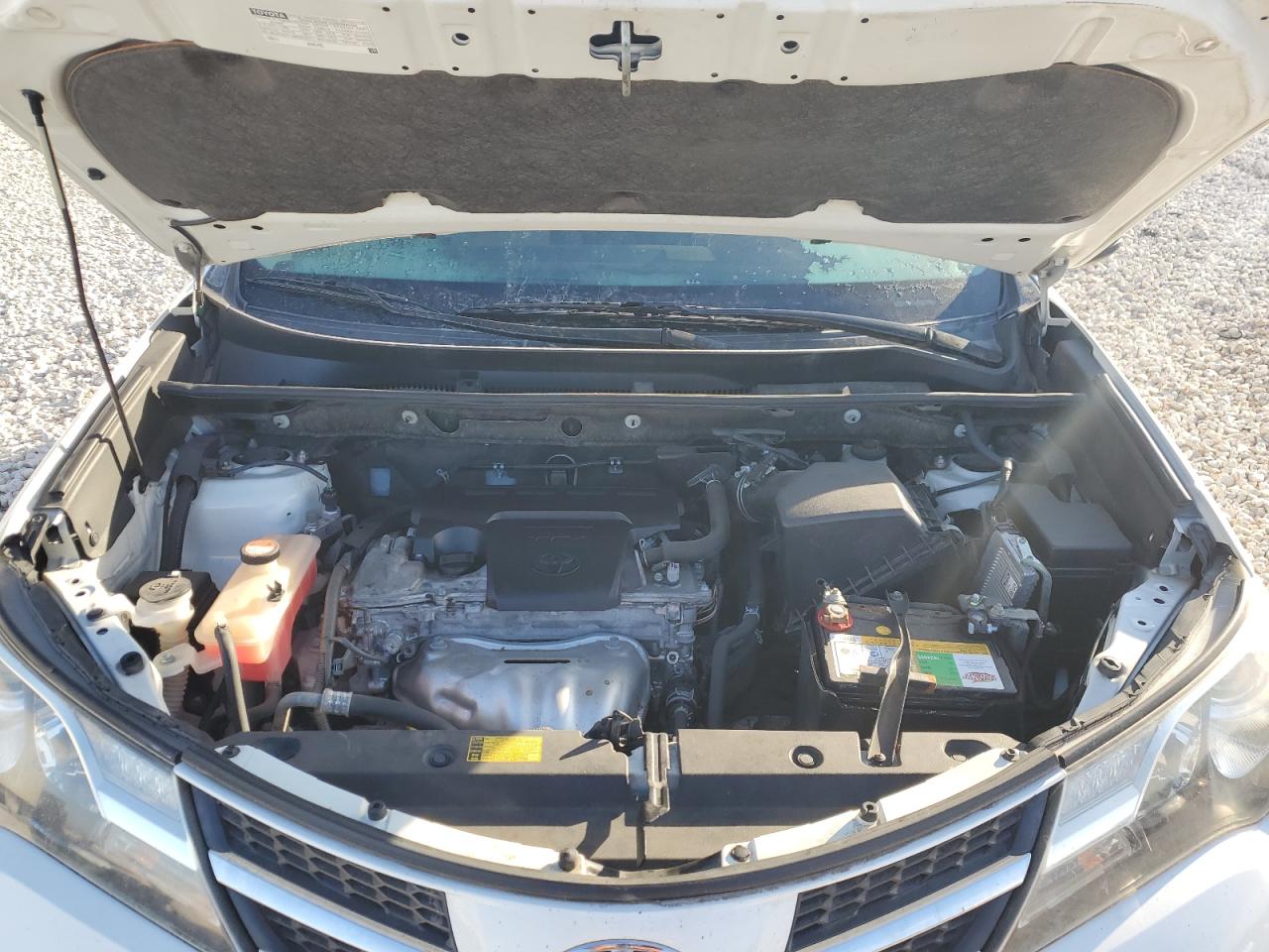 2015 Toyota RAV 4 - Image 13