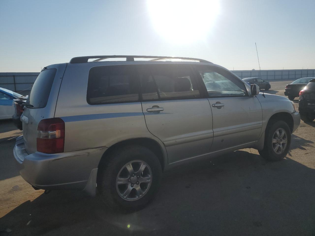 2005 Toyota Highlander - Image 3