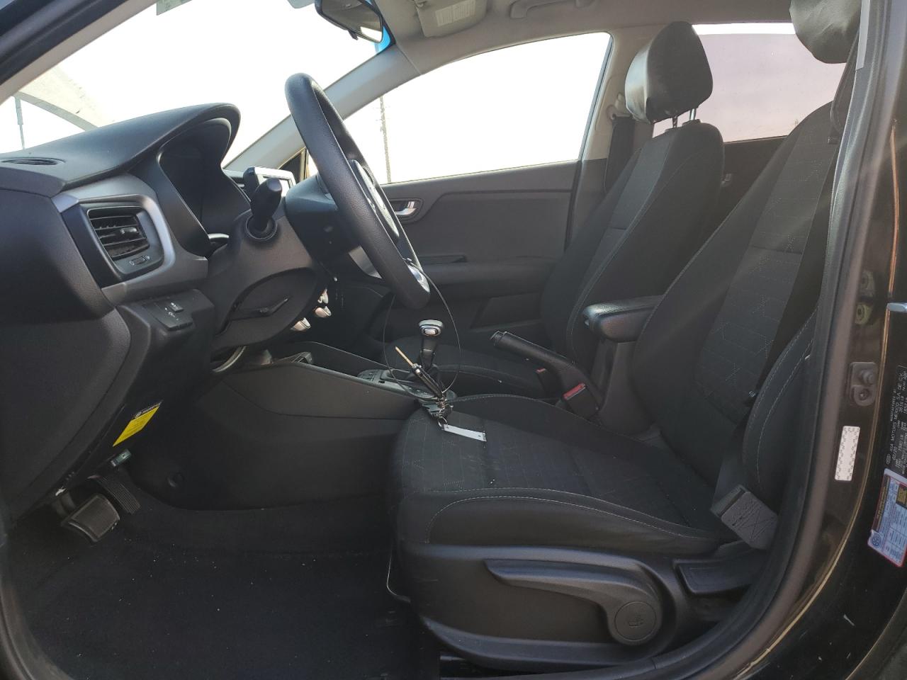 2020 Kia Rio - Image 7