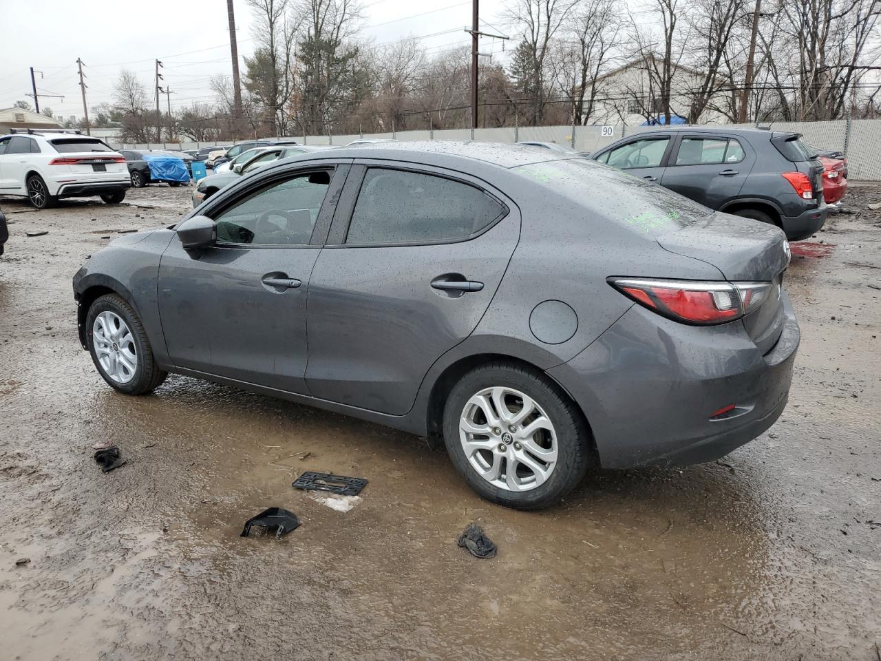 2018 Toyota Yaris - Image 2