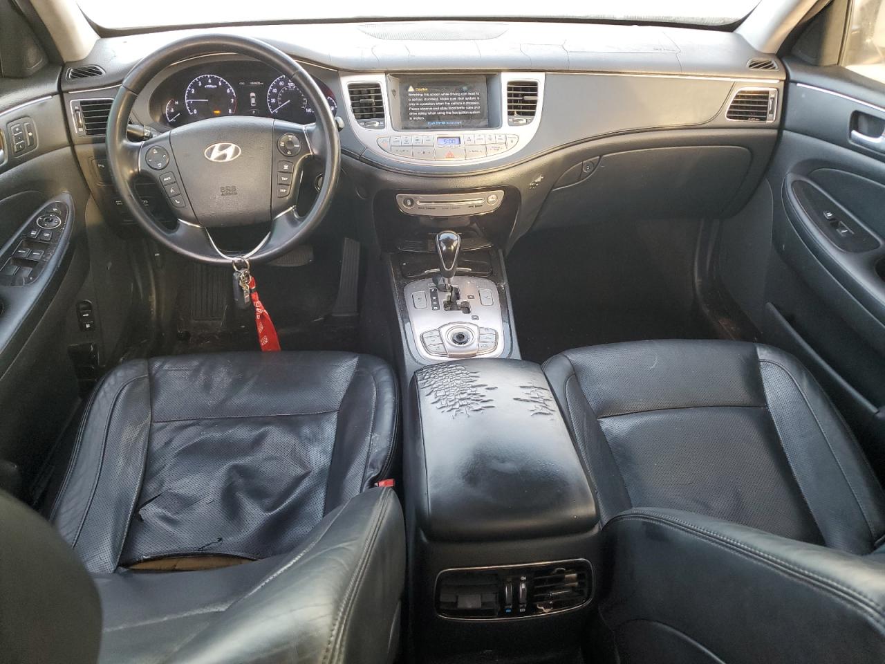 2012 Hyundai Genesis - Image 8