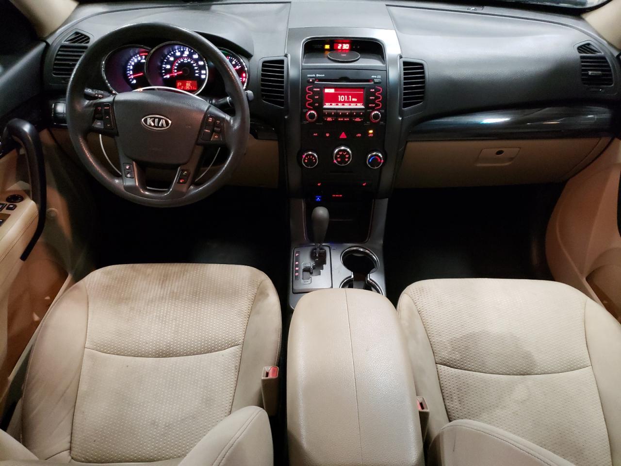 2011 Kia Sorento - Image 8