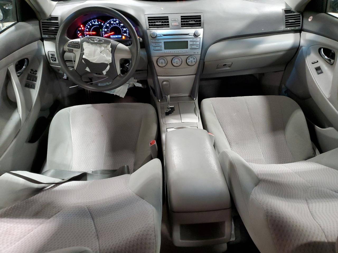 2011 Toyota Camry - Image 8
