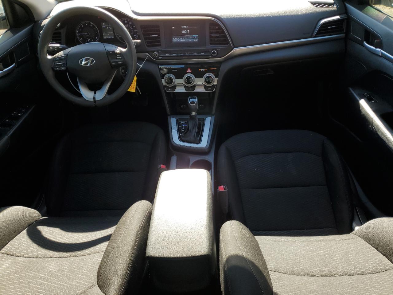 2019 Hyundai Elantra - Image 8