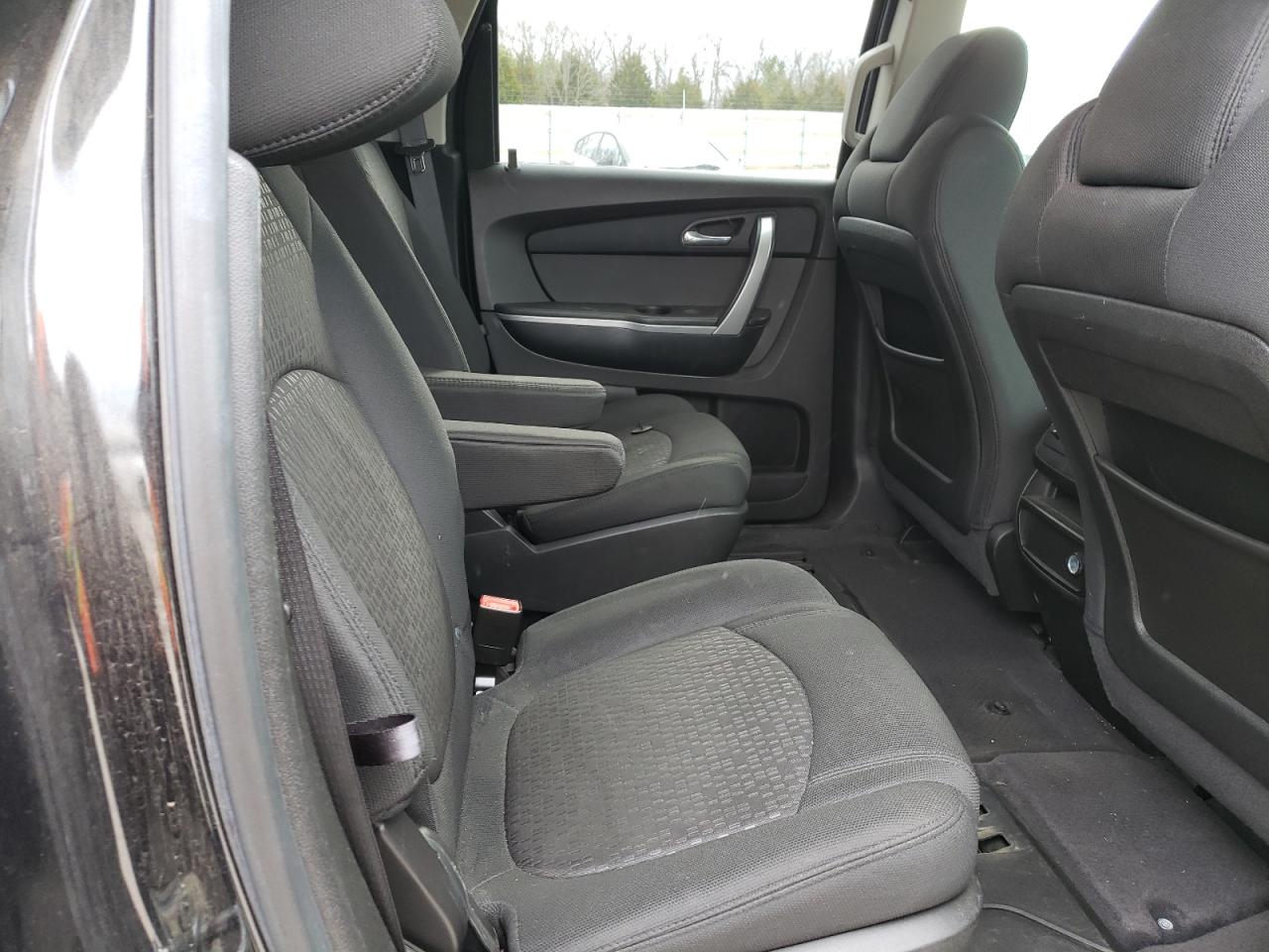 2011 GMC Acadia - Image 11