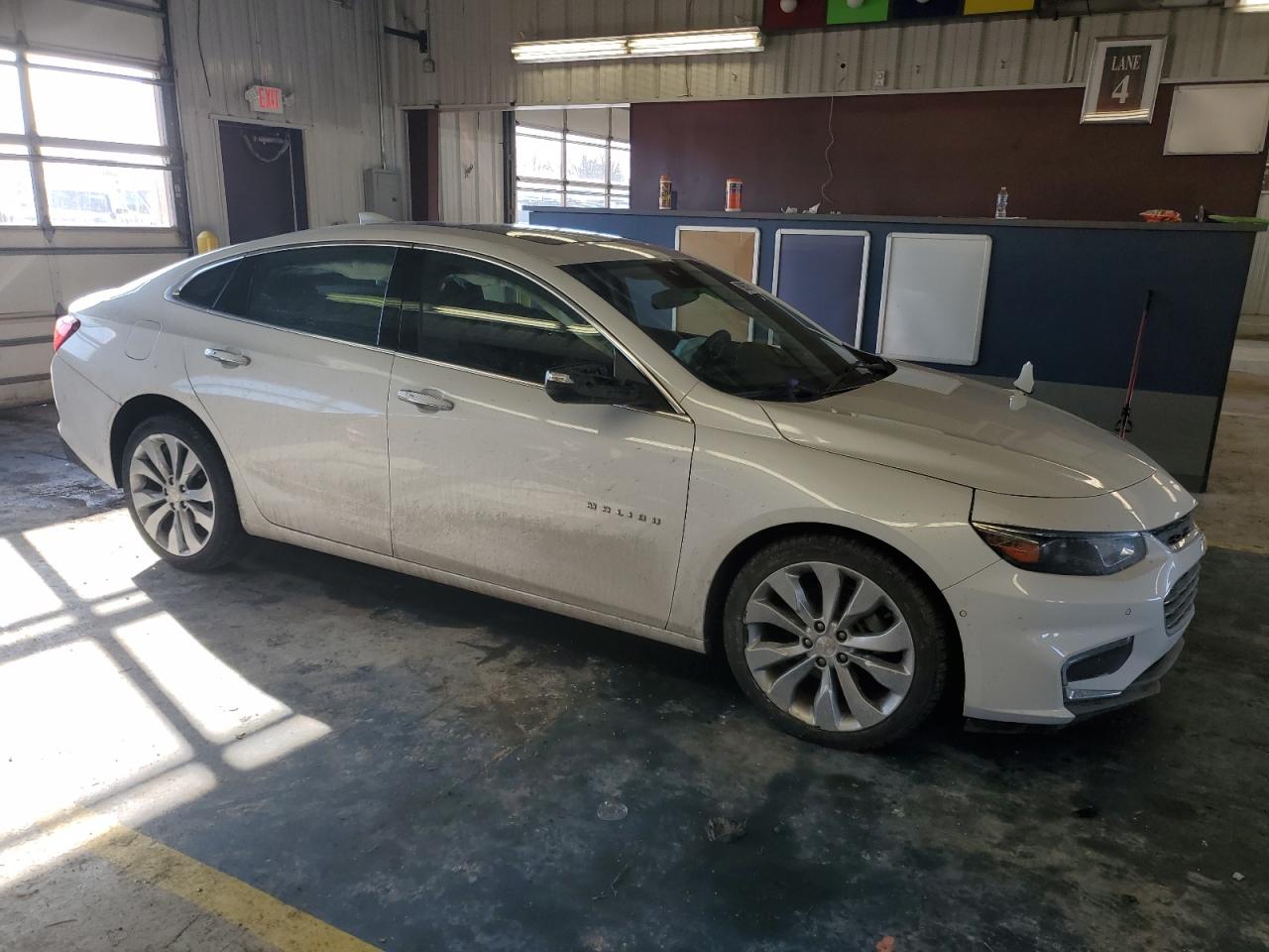 2017 Chevrolet Malibu - Image 4