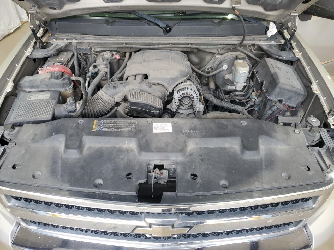 2009 Chevrolet Silverado - Image 11