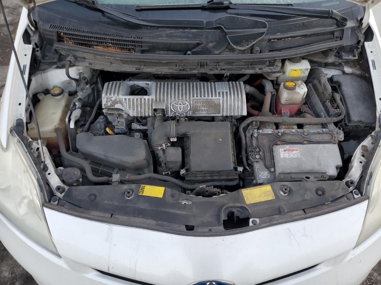 2012 Toyota Prius - Image 11