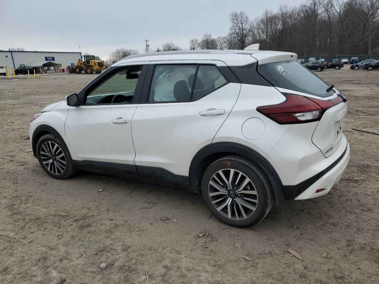 2022 Nissan Kicks - Image 2