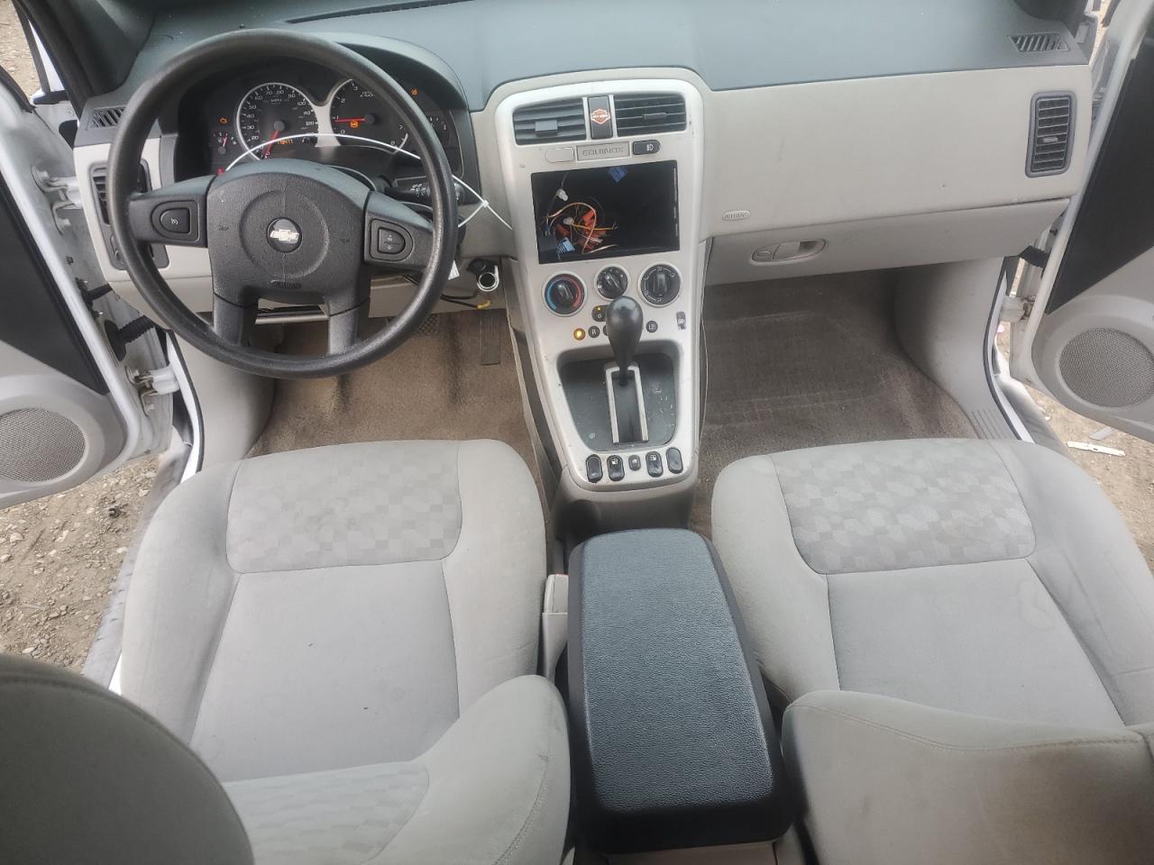 2005 Chevrolet Equinox - Image 8