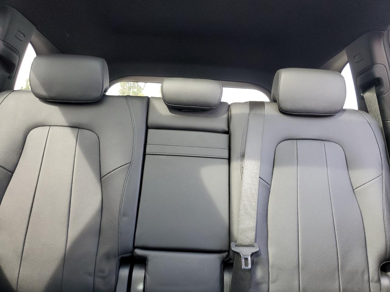 2020 Mercedes-Benz GLB - Image 10