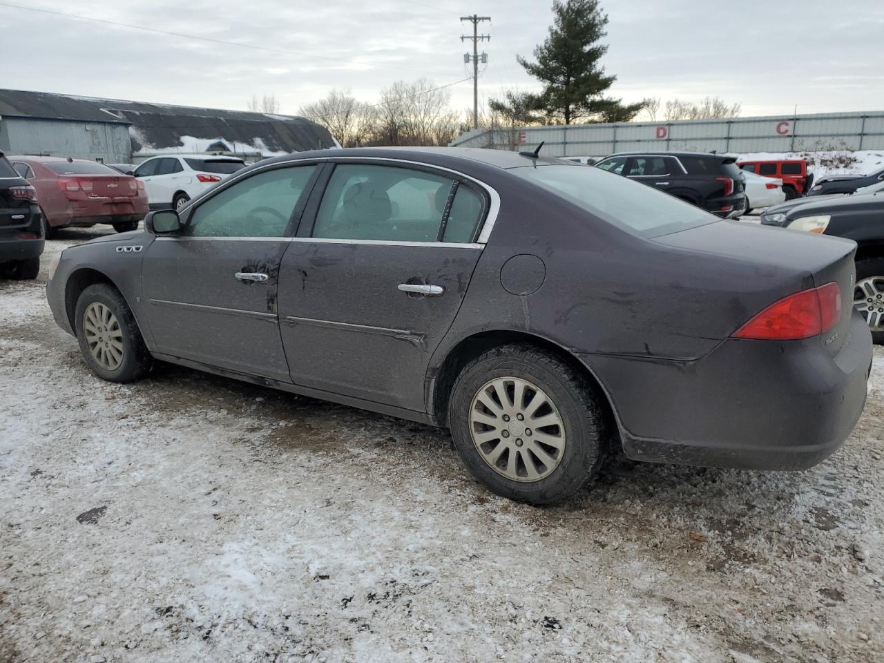 2008 Buick Lucerne - Image 2
