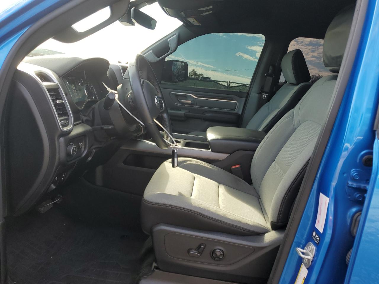 2021 RAM 1500 - Image 7