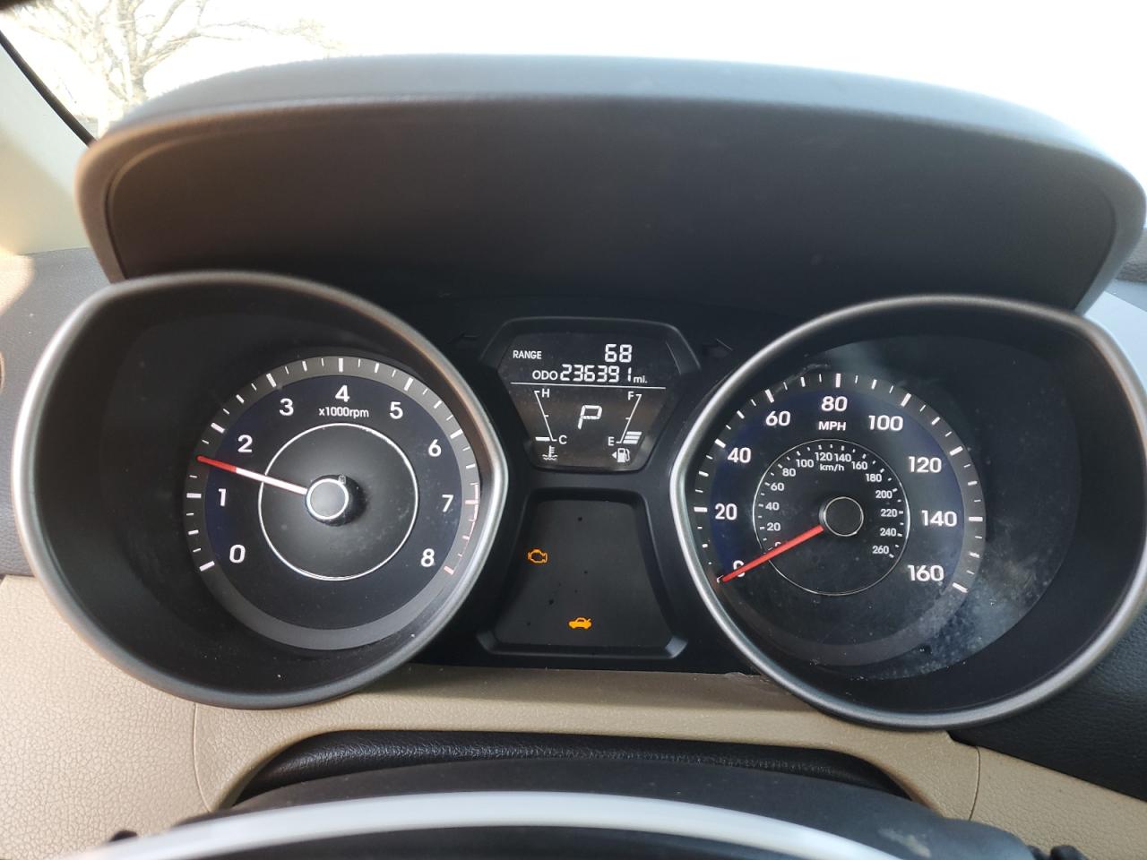 2013 Hyundai Elantra - Image 9