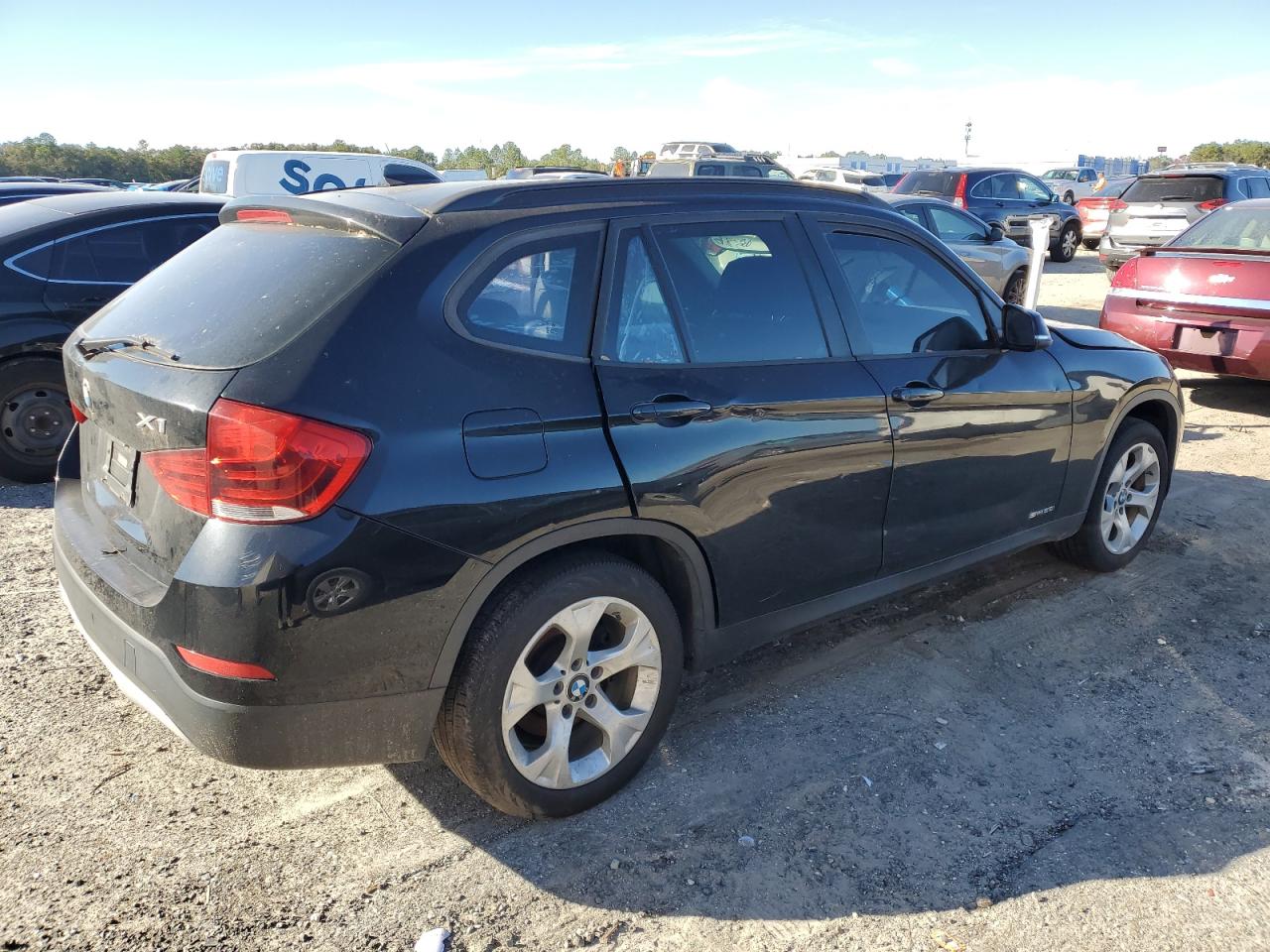 VIN WBAVM1C54EVW48682 2014 BMW X1 no.3