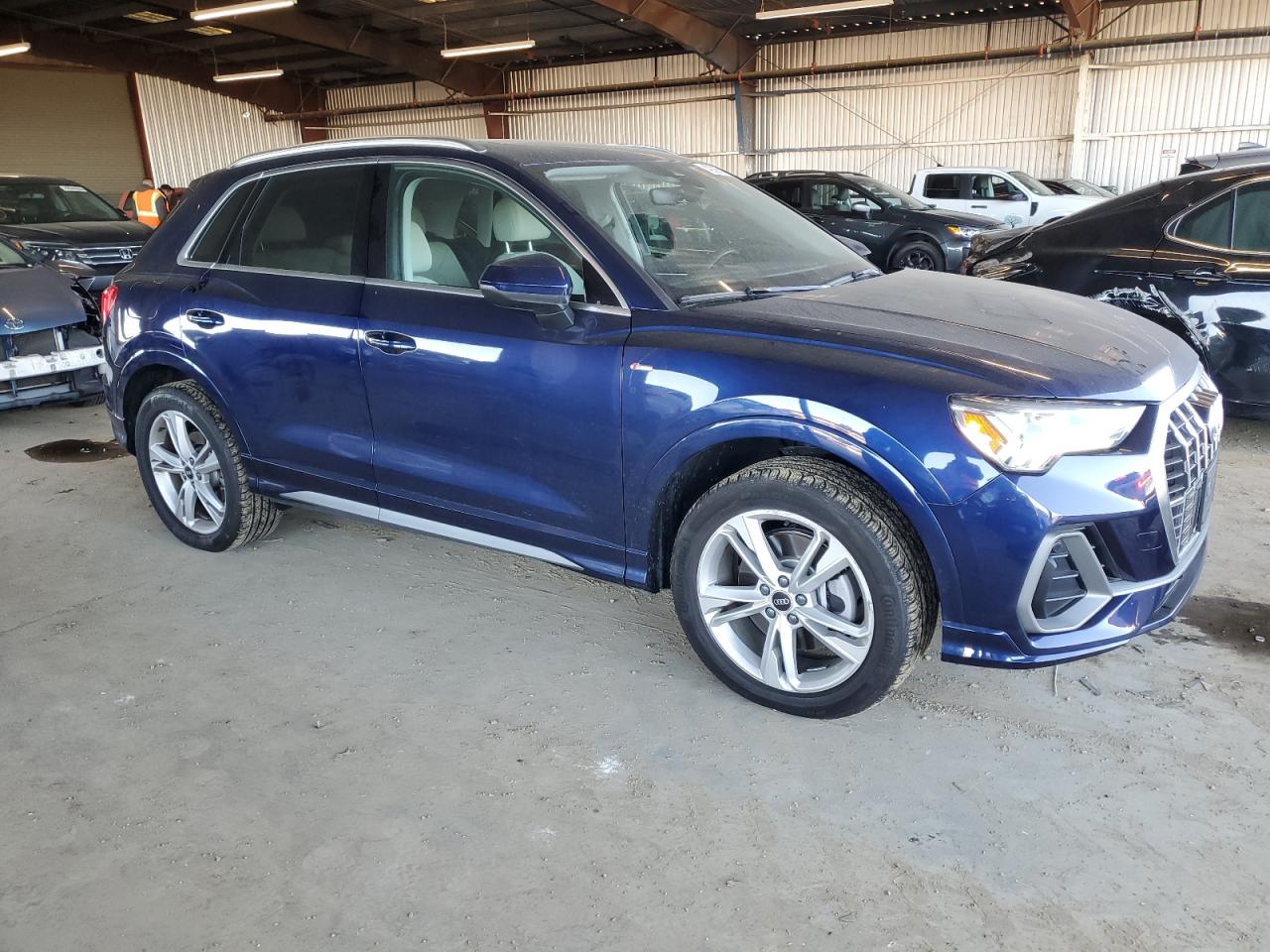 2023 Audi Q3 - Image 4